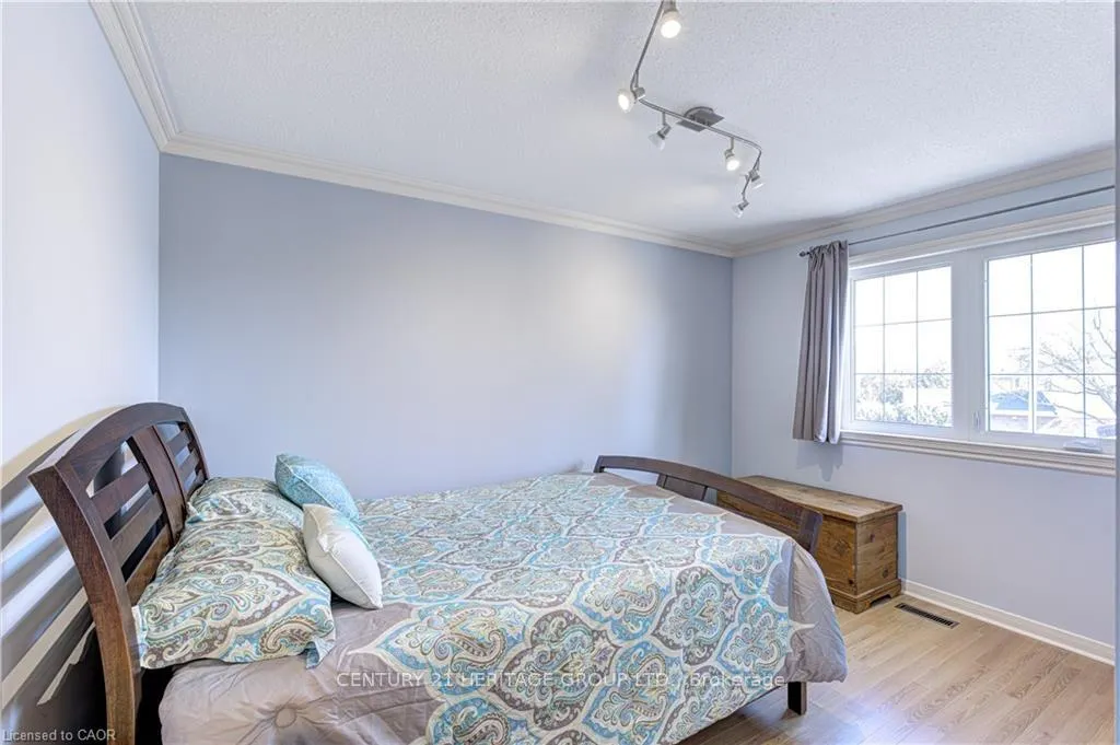 Photo 28 of 2325 Montgomery Drive, Burlington, Brant Hills — HOMEH
