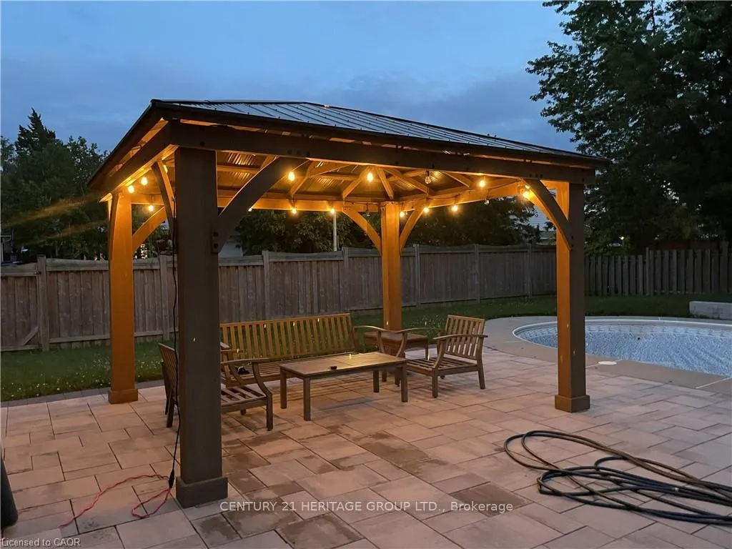 Photo 37 of 2325 Montgomery Drive, Burlington, Brant Hills — HOMEH