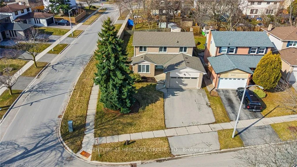 Photo 45 of 2325 Montgomery Drive, Burlington, Brant Hills — HOMEH