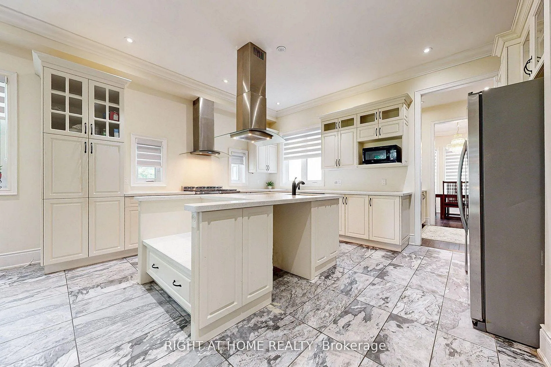 Photo 7 of 250 Church Street, Markham, Markham Village — HOMEH