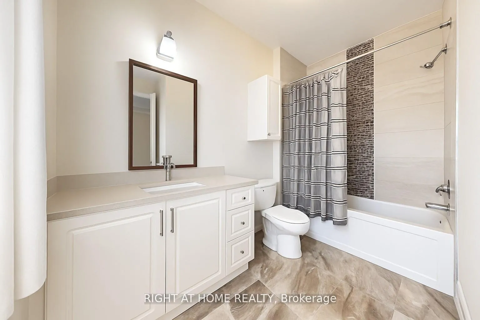 Photo 18 of 250 Church Street, Markham, Markham Village — HOMEH