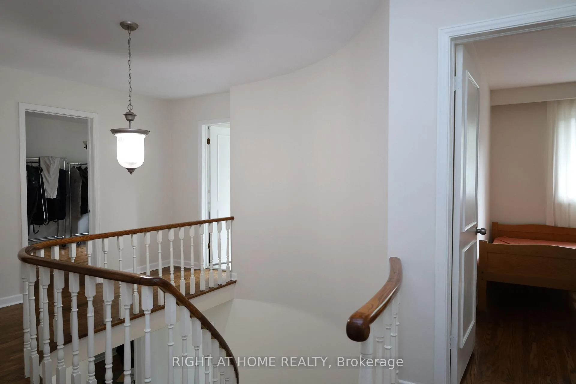 Photo 20 of 236 York Mills Road, North York, St. Andrew-Windfields — HOMEH