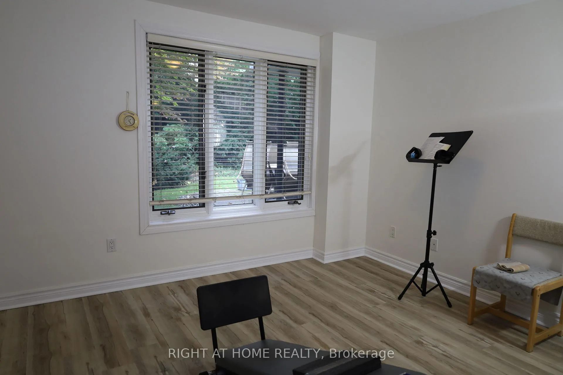 Photo 35 of 236 York Mills Road, North York, St. Andrew-Windfields — HOMEH