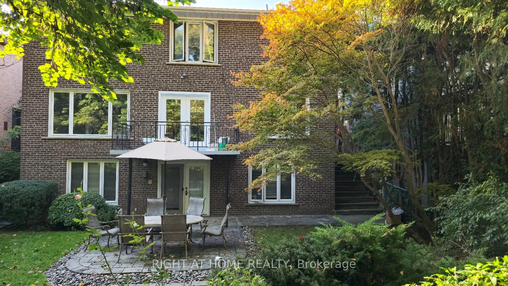 Photo 39 of 236 York Mills Road, North York, St. Andrew-Windfields — HOMEH