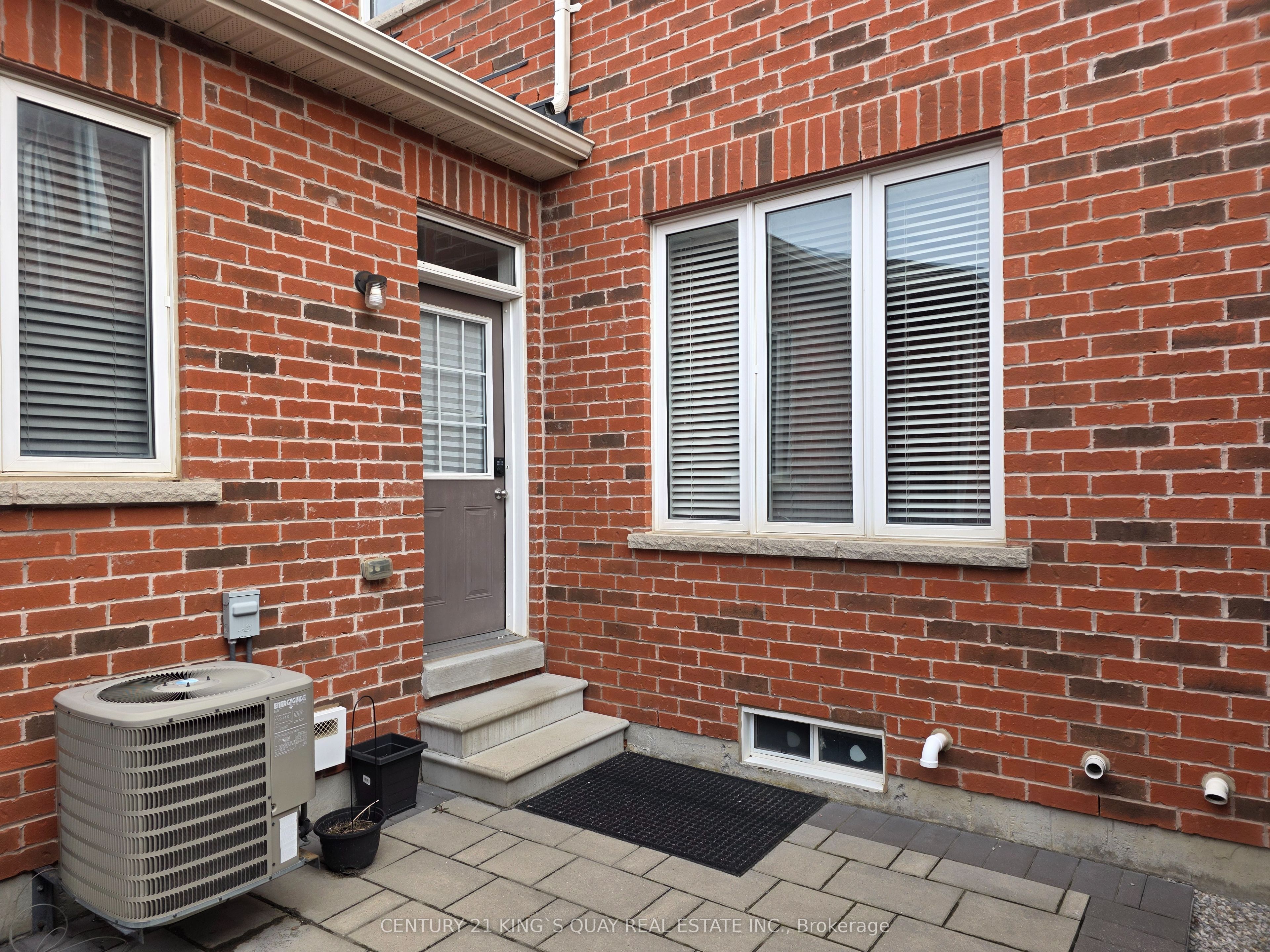Photo 3 of 158 Harbord Street, Markham, Berczy — HOMEH