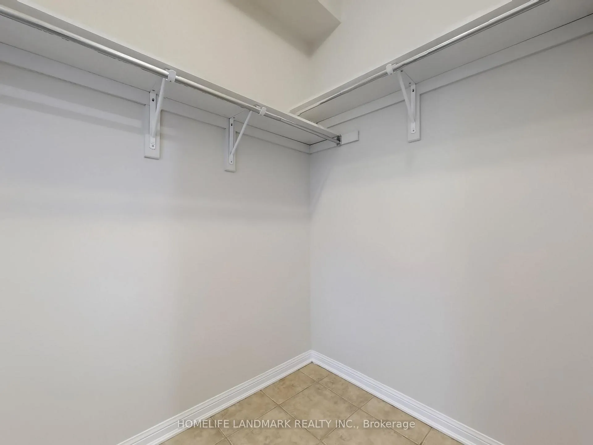 Photo 3 of 1846 Misthollow Drive, Pickering, Duffin Heights — HOMEH