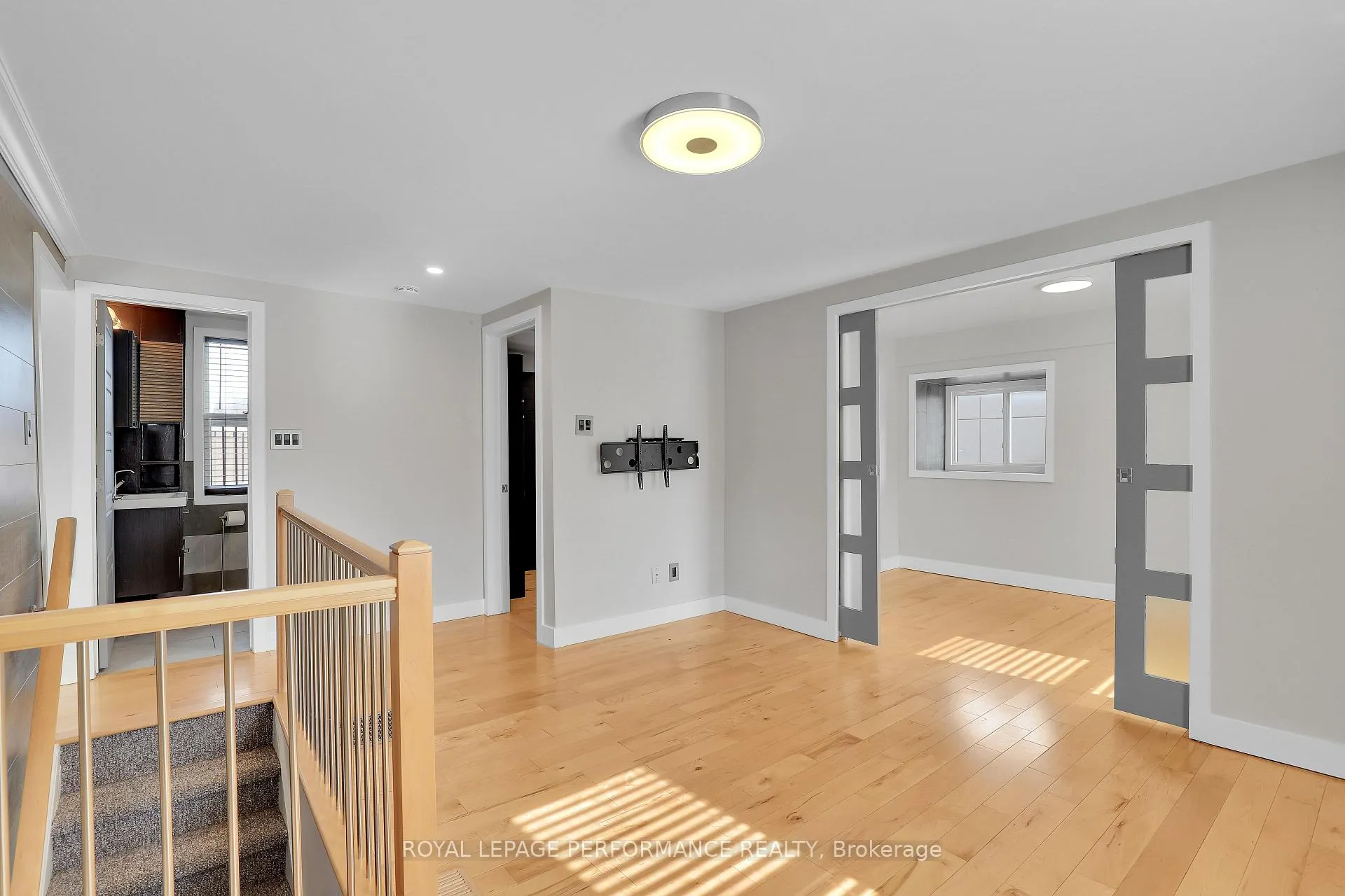 Photo 5 of 163 Laval Street, Ottawa, Vanier — HOMEH