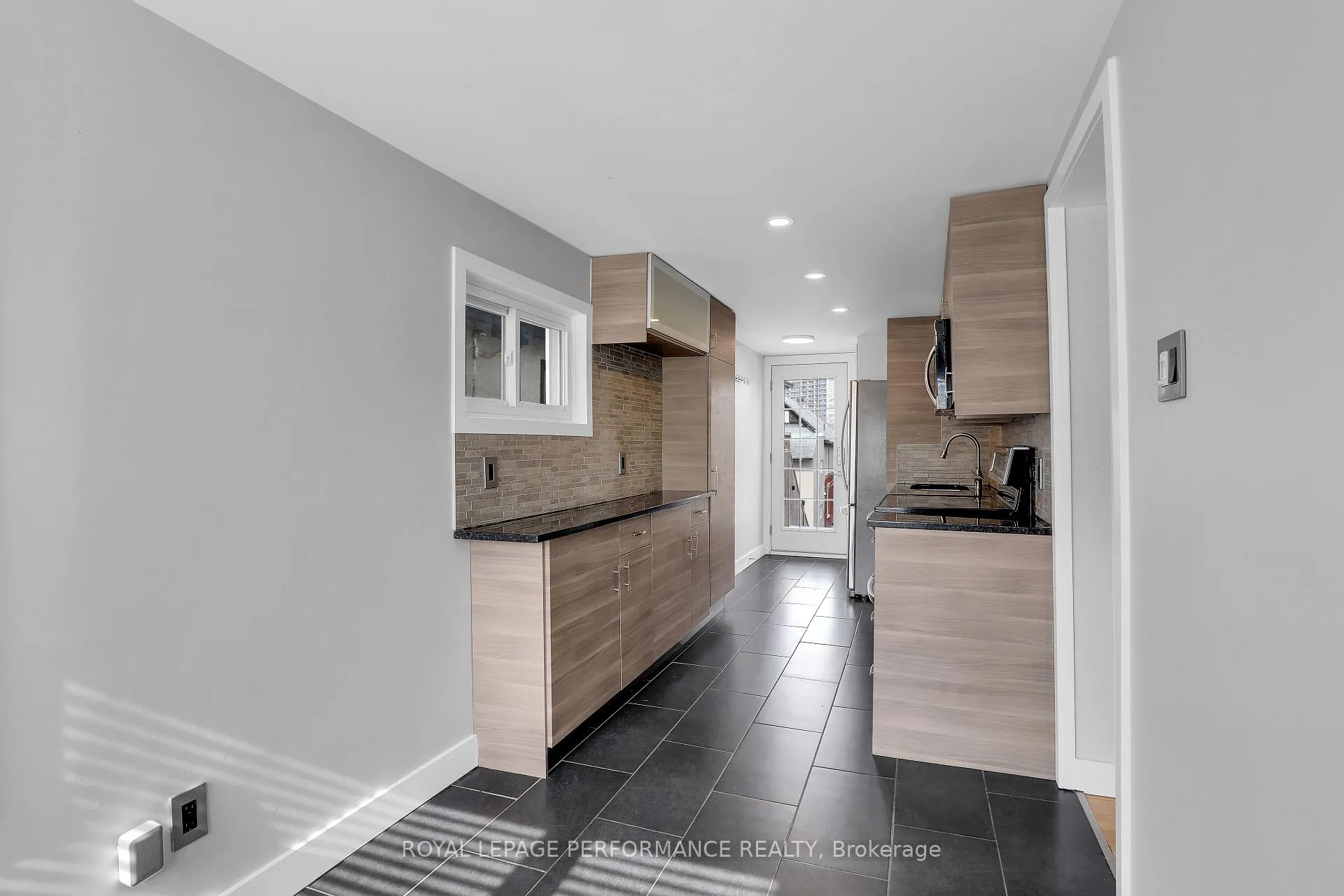 Photo 13 of 163 Laval Street, Ottawa, Vanier — HOMEH