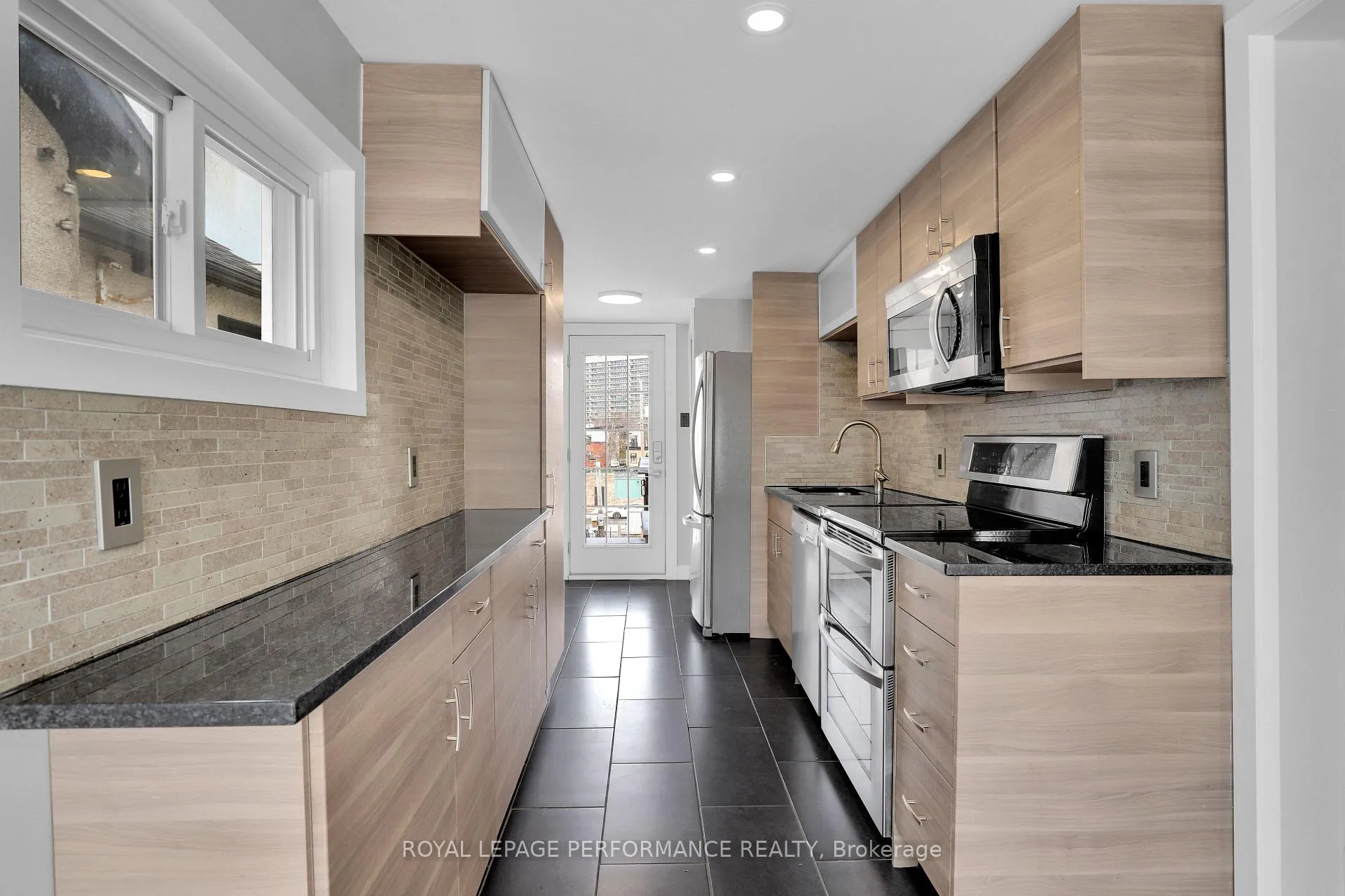Photo 16 of 163 Laval Street, Ottawa, Vanier — HOMEH