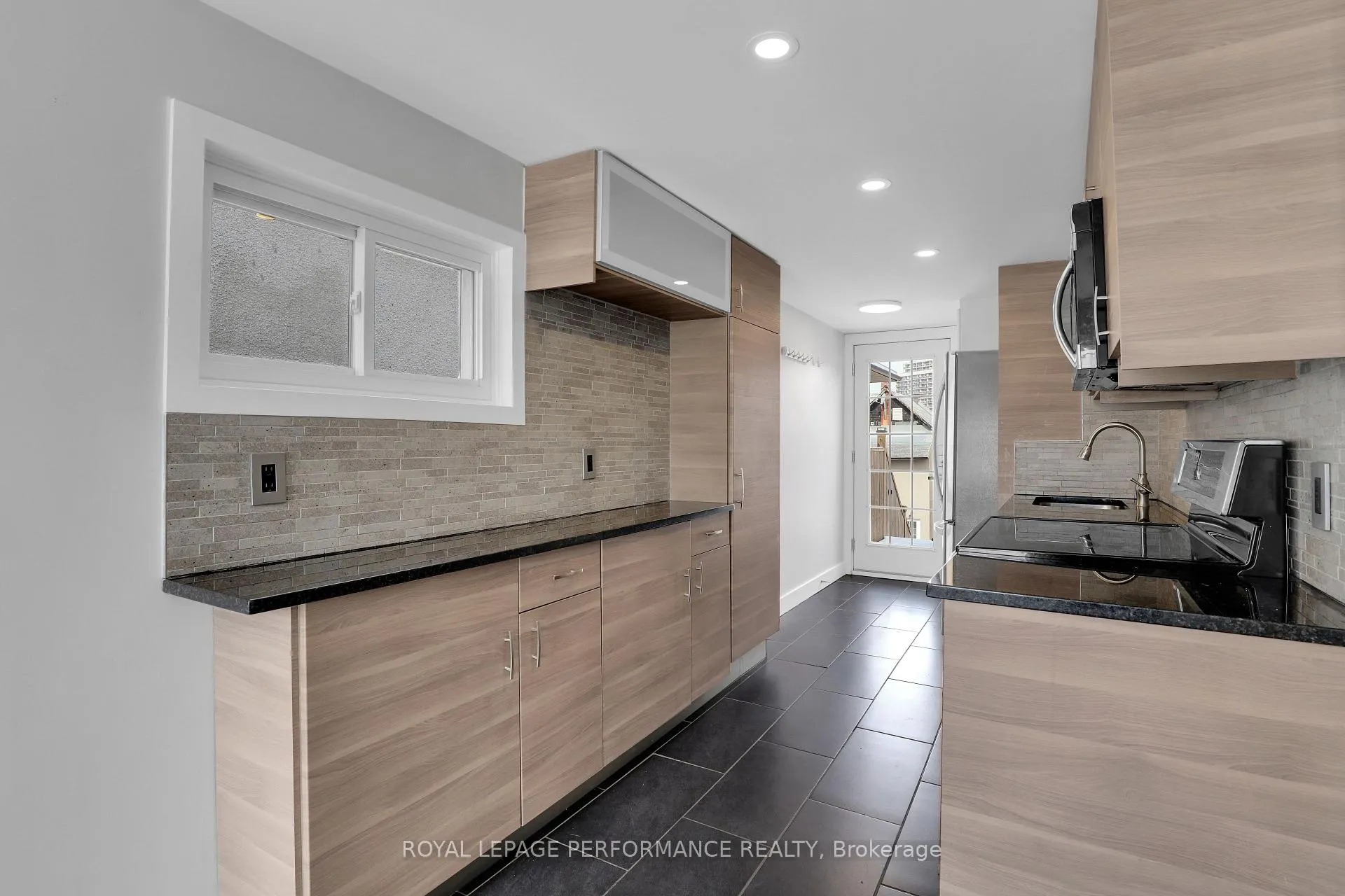 Photo 17 of 163 Laval Street, Ottawa, Vanier — HOMEH