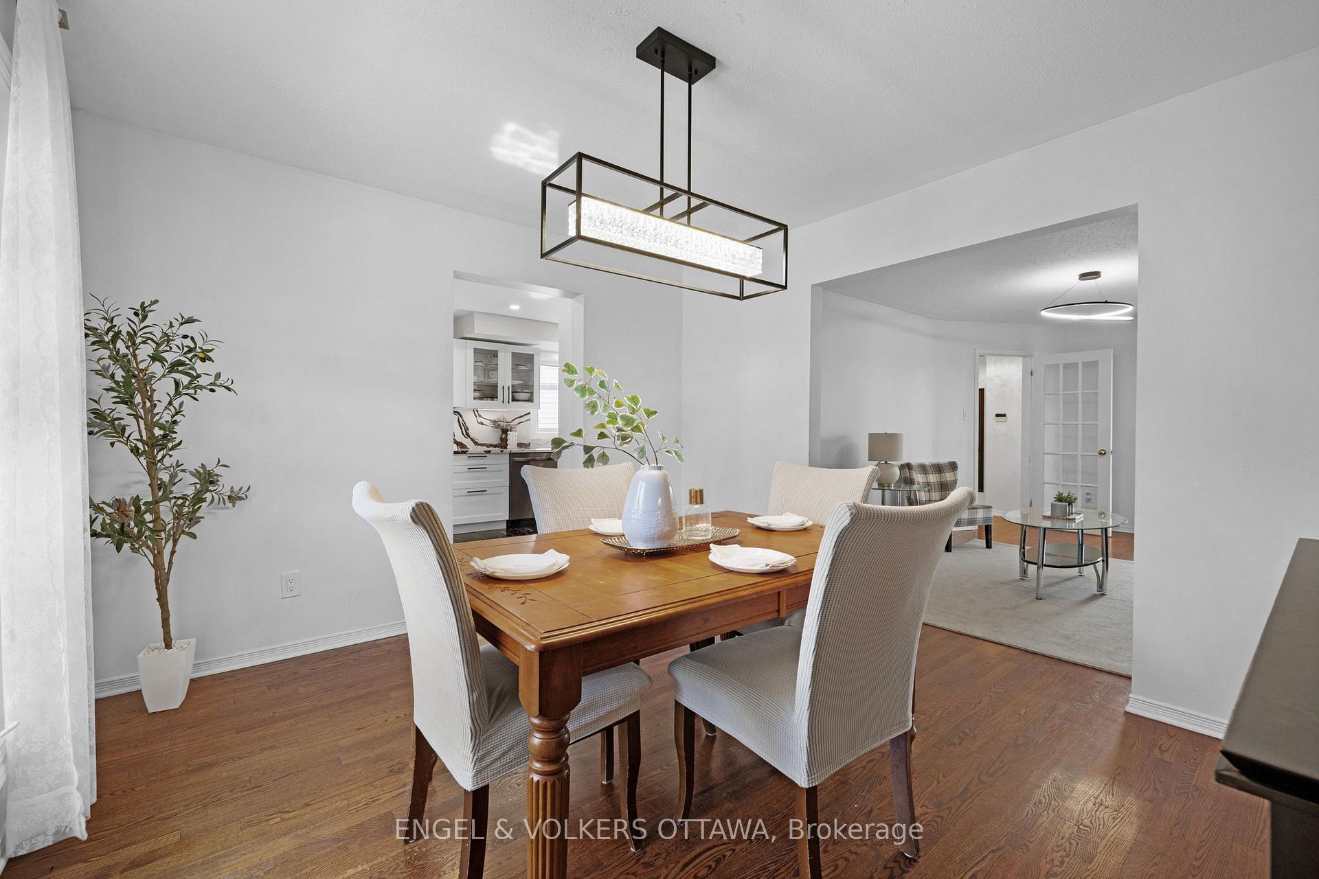 Photo 9 of 16 Burlington Crescent, Ottawa, Hunt Club Park/Greenboro — HOMEH