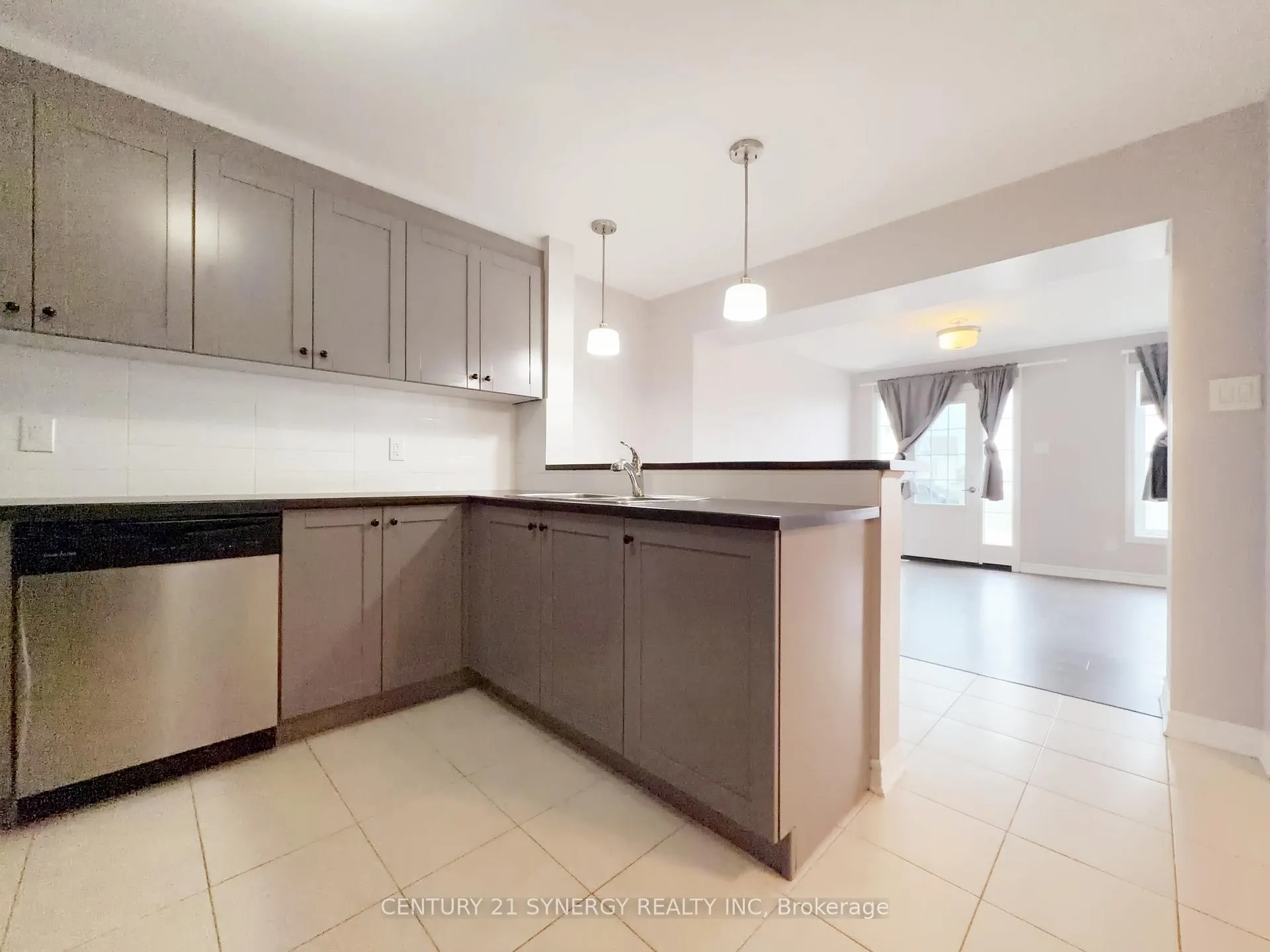 Photo 10 of 259 Brassy Minnow Crescent, Ottawa, Barrhaven - Half Moon Bay — HOMEH