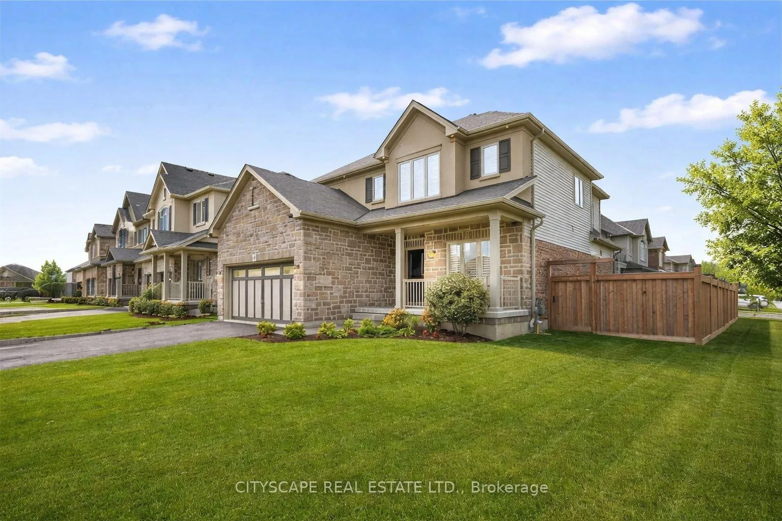 Front of 40 Blue Ribbon Way