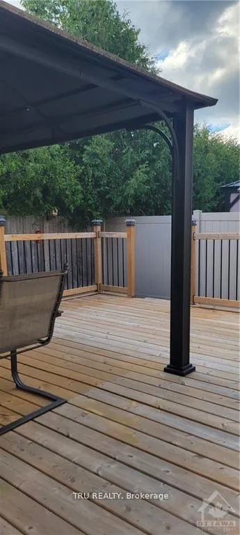 Photo 13 of 110 Potts Private, Ottawa, Notting Hill/Summerside — HOMEH