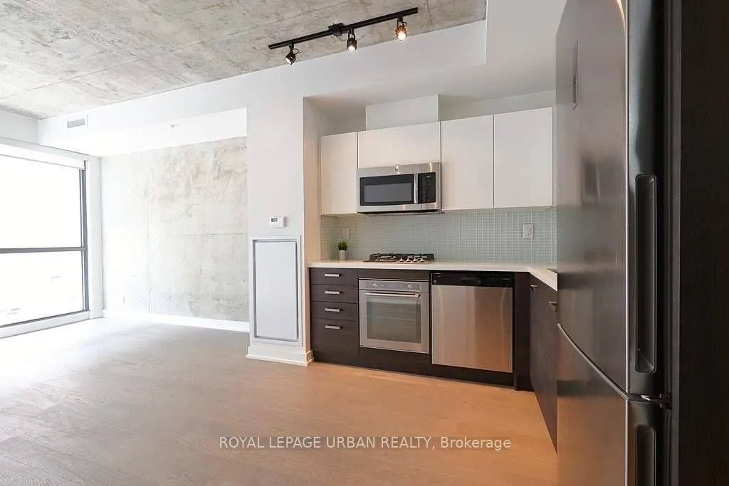 Photo 3 of Unit 721, 39 Brant Street, Toronto, Waterfront Communities — HOMEH