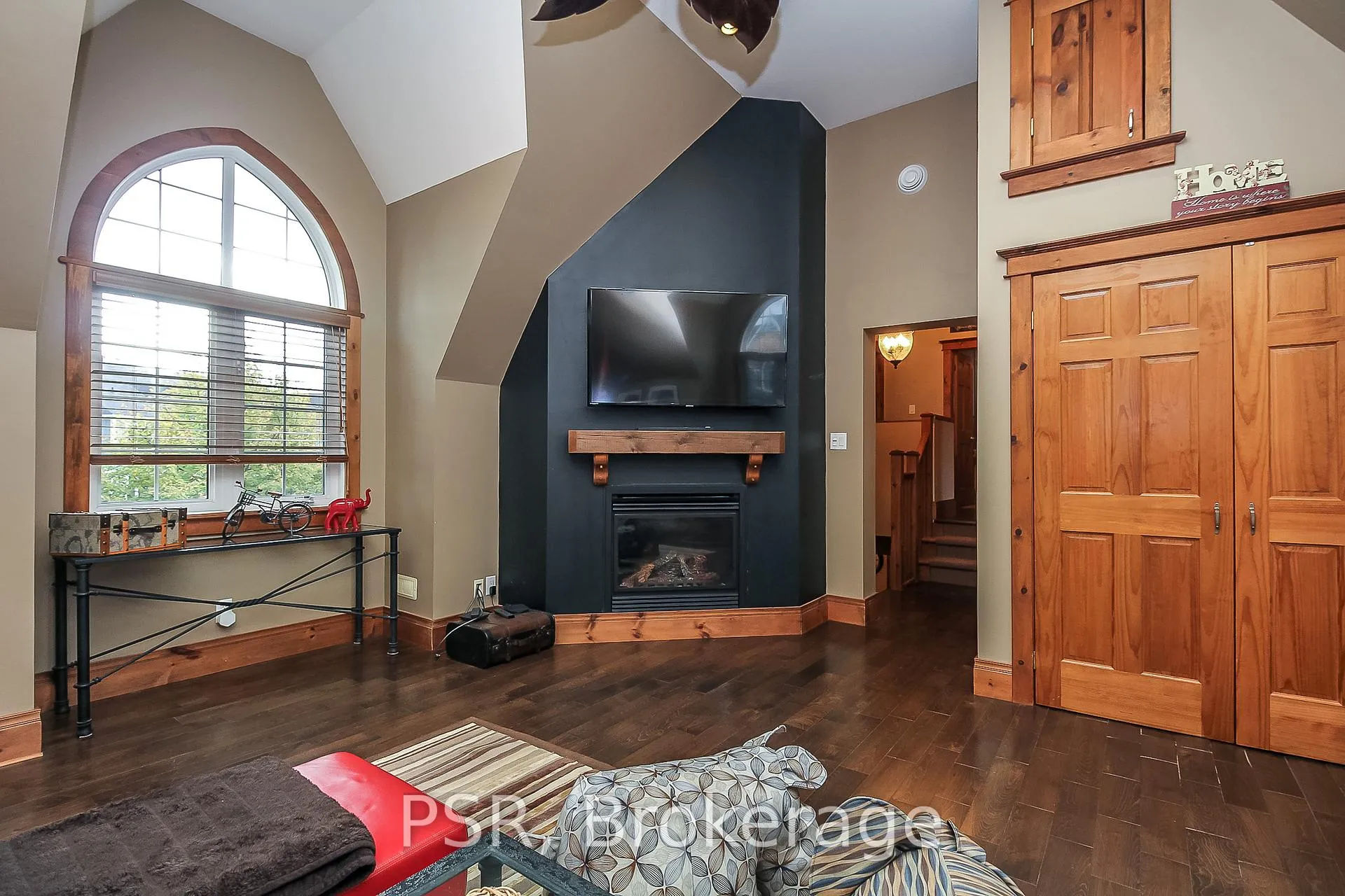 Photo 19 of 145 Snowbridge Way, Blue Mountains — HOMEH