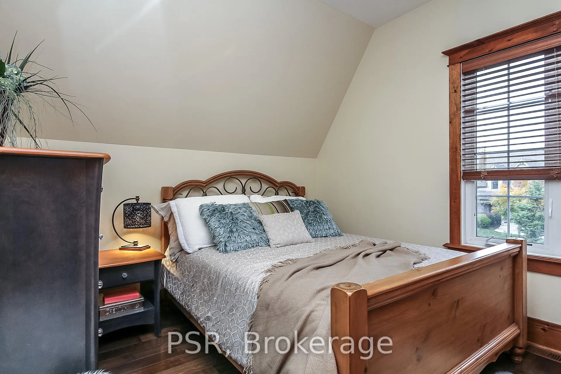 Photo 25 of 145 Snowbridge Way, Blue Mountains — HOMEH
