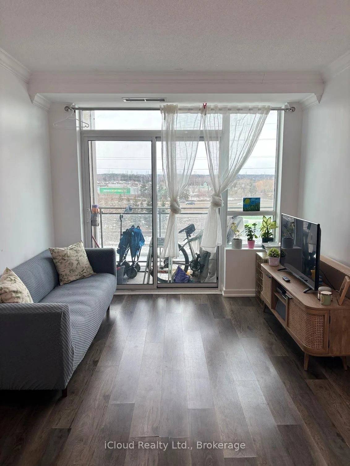 Photo 8 of Unit 309, 1235 Bayly Street, Pickering, Bay Ridges — HOMEH