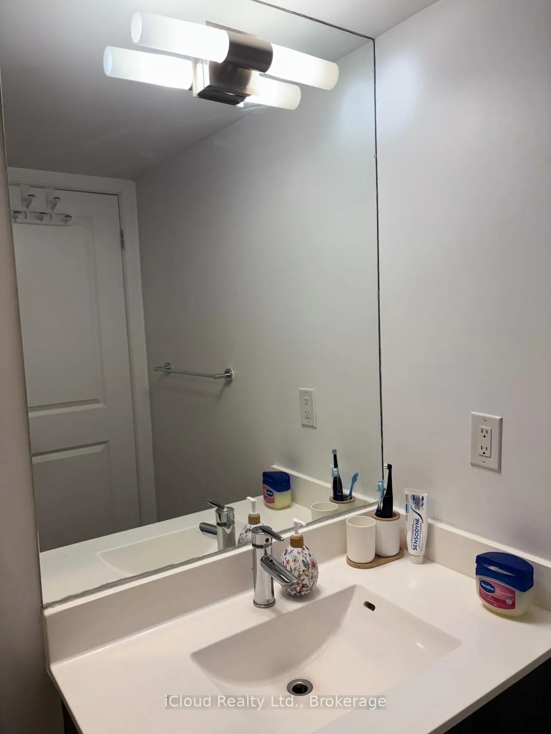 Photo 11 of Unit 309, 1235 Bayly Street, Pickering, Bay Ridges — HOMEH