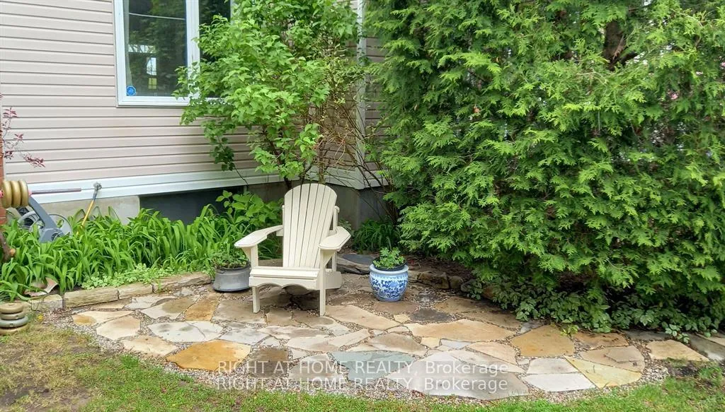 Photo 3 of 142 Windhurst Drive, Ottawa, Barrhaven East — HOMEH