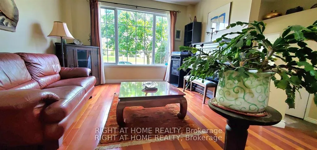 Photo 8 of 142 Windhurst Drive, Ottawa, Barrhaven East — HOMEH