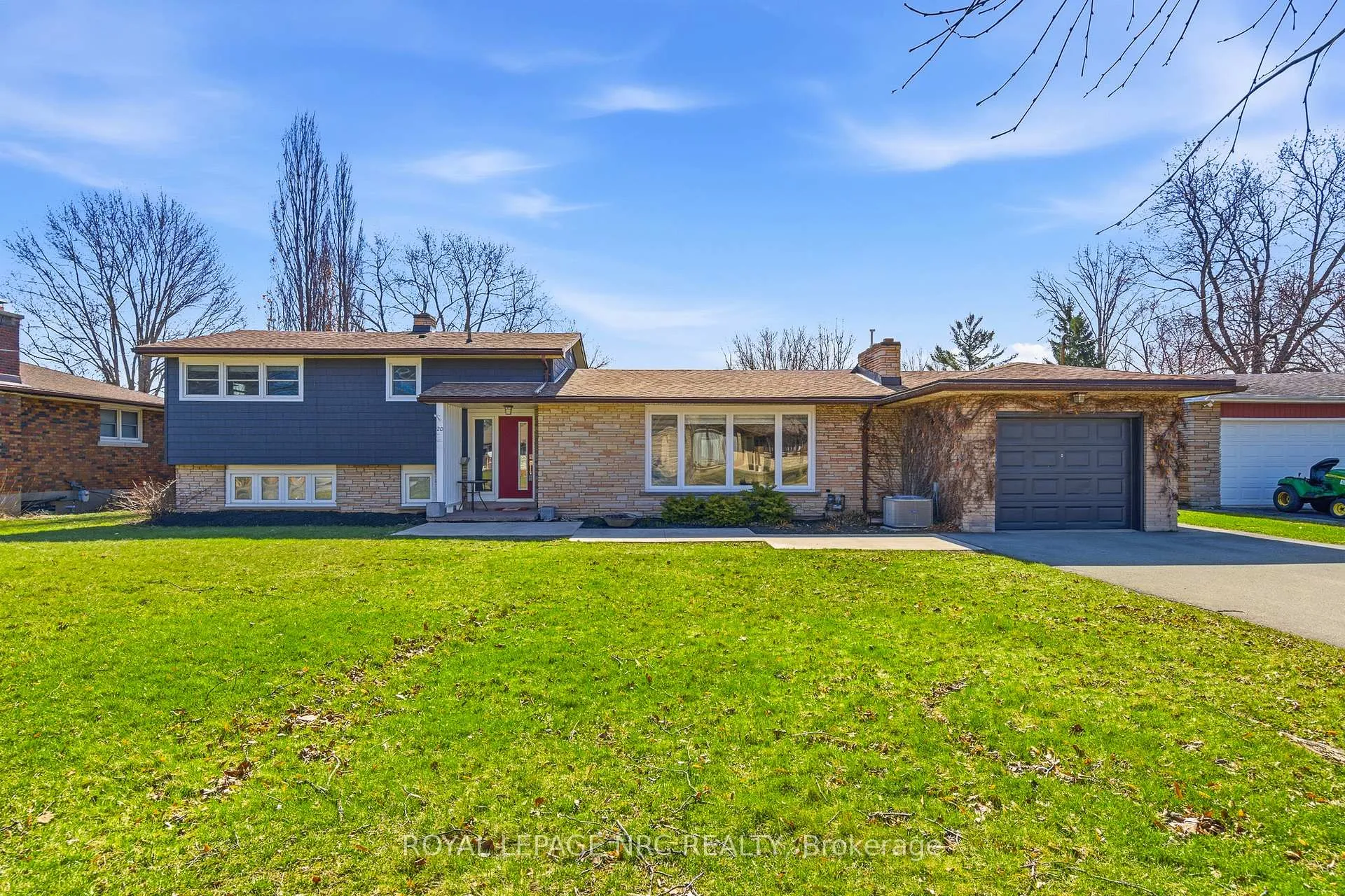 Photo 2 of 20 Colbeck Drive, Welland, Prince Charles — HOMEH