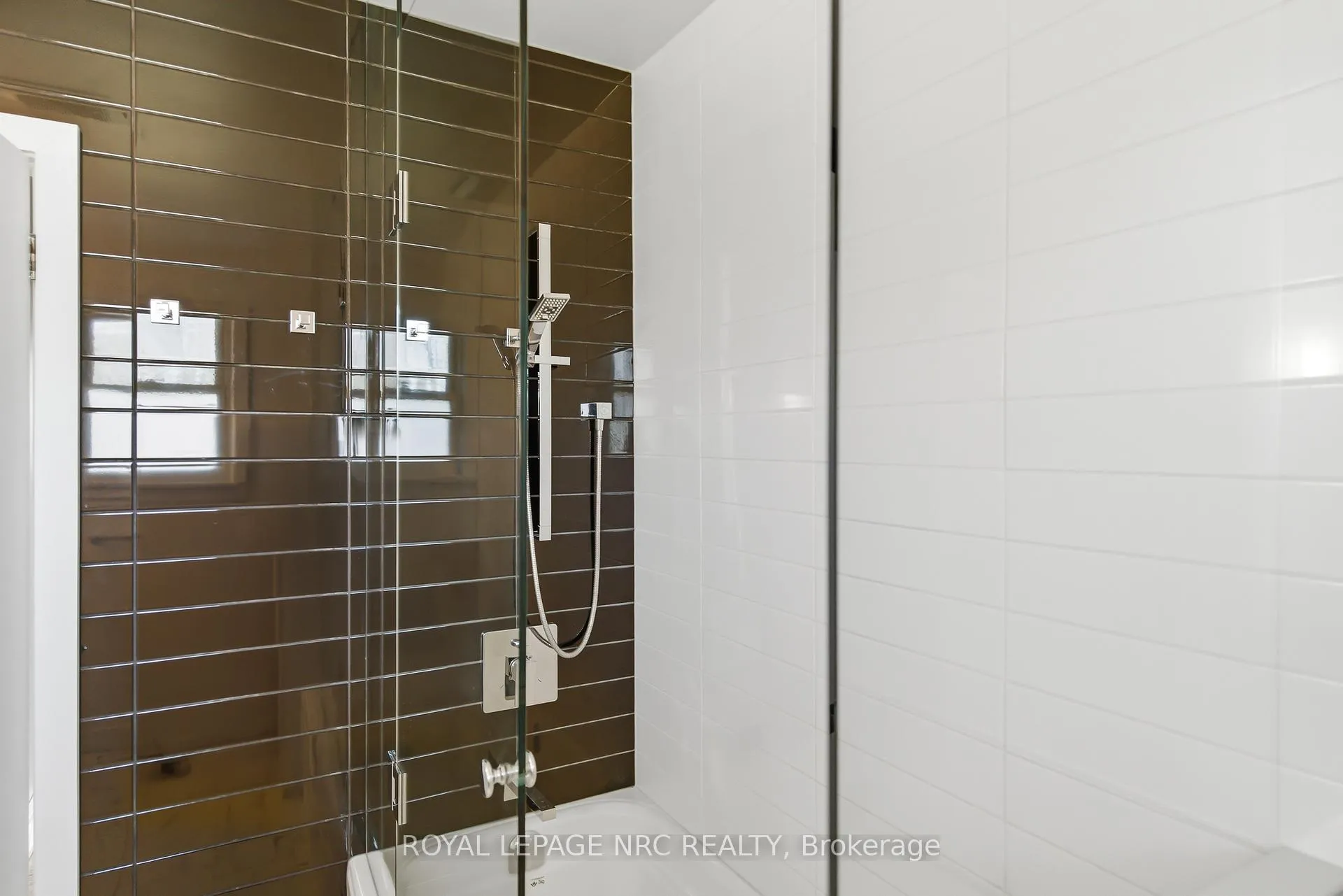 Photo 22 of 20 Colbeck Drive, Welland, Prince Charles — HOMEH