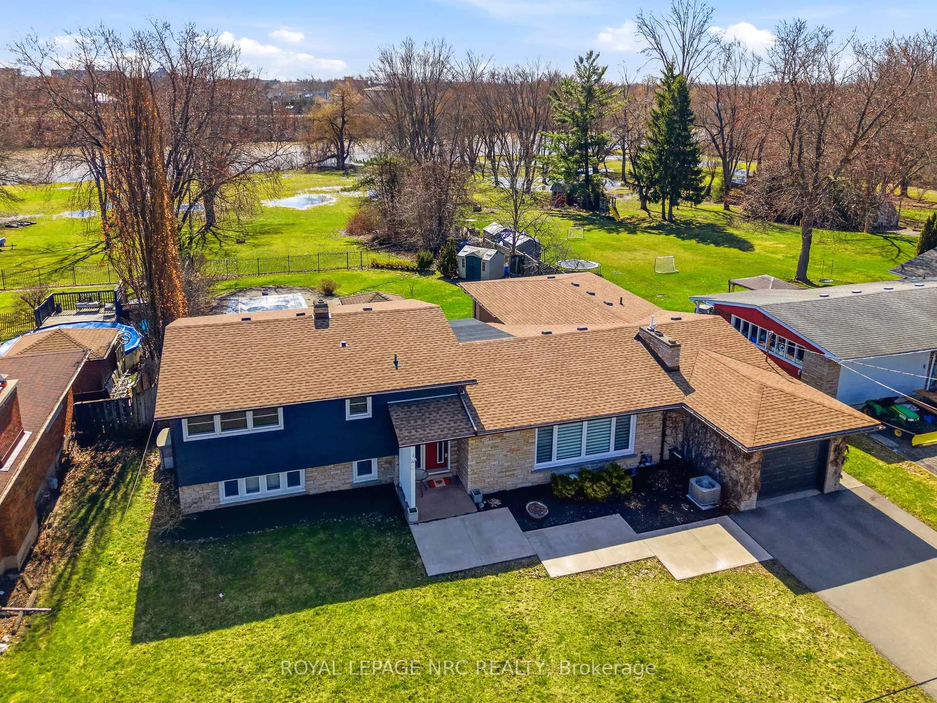 Photo 37 of 20 Colbeck Drive, Welland, Prince Charles — HOMEH