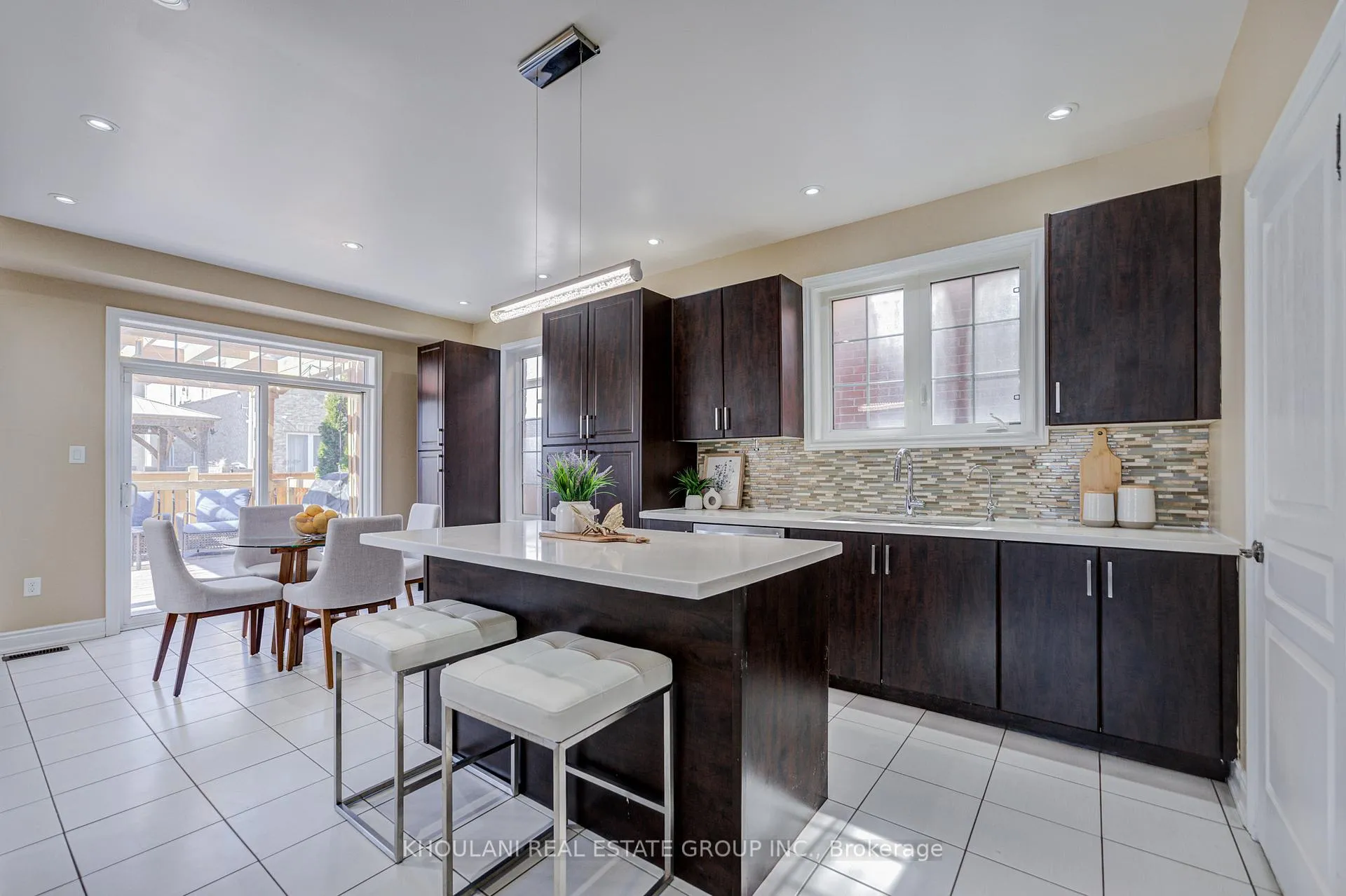 Photo 12 of 13 Brentwick Drive, Brampton, Credit Valley — HOMEH