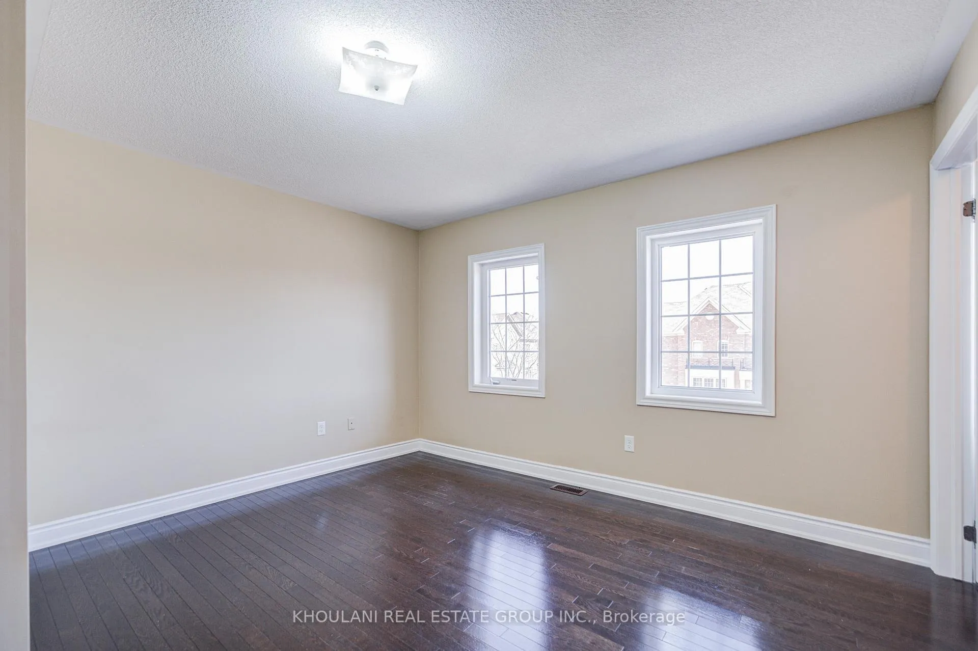 Photo 32 of 13 Brentwick Drive, Brampton, Credit Valley — HOMEH