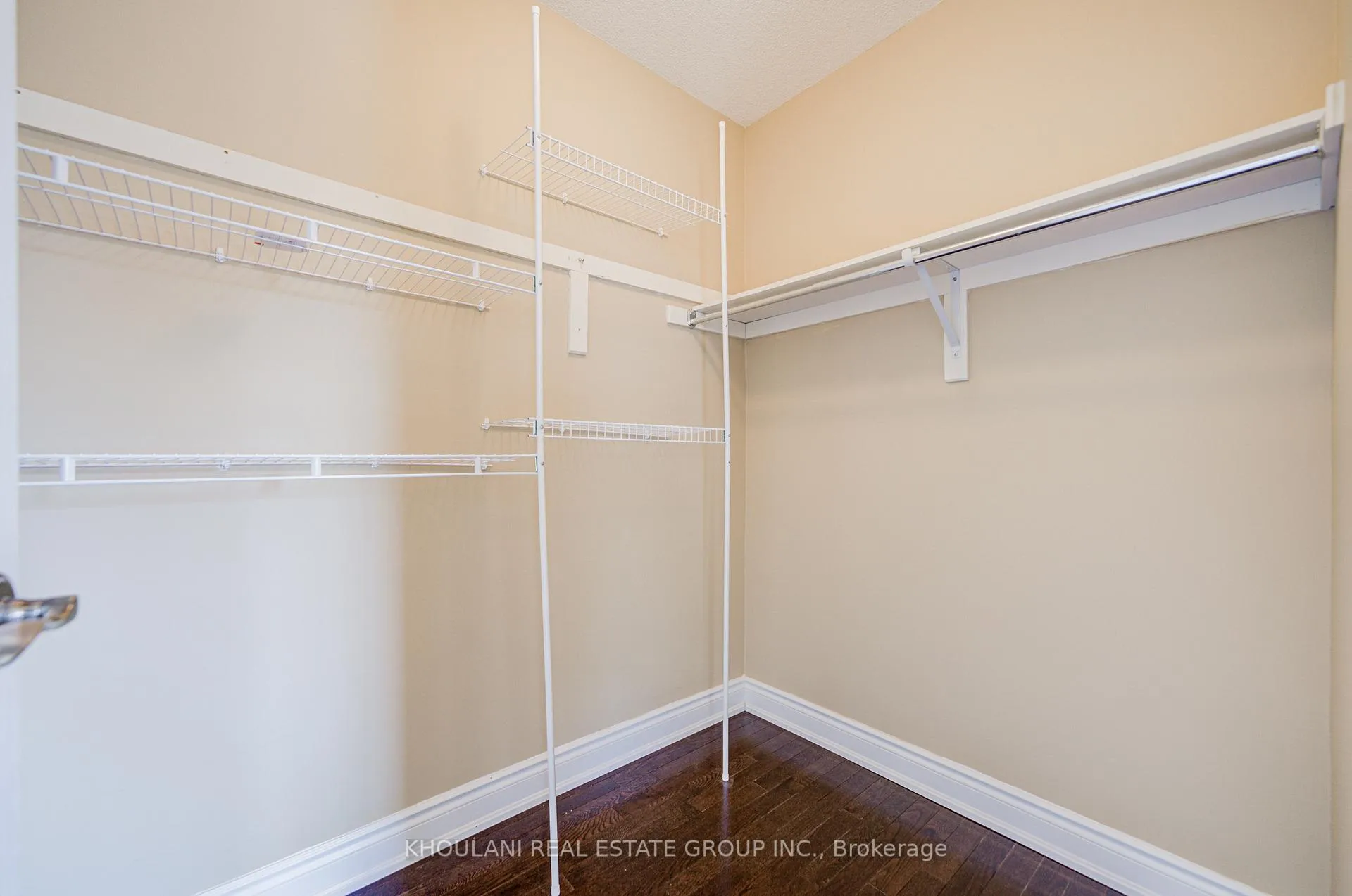 Photo 35 of 13 Brentwick Drive, Brampton, Credit Valley — HOMEH