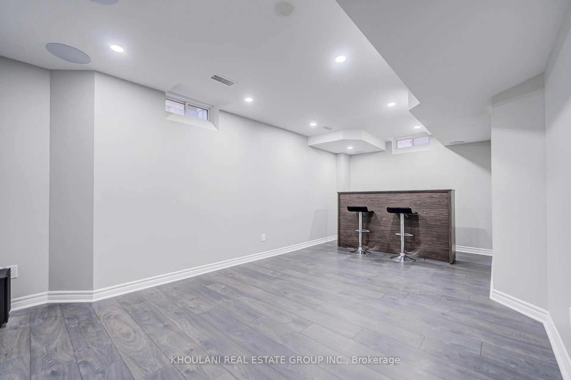 Photo 39 of 13 Brentwick Drive, Brampton, Credit Valley — HOMEH