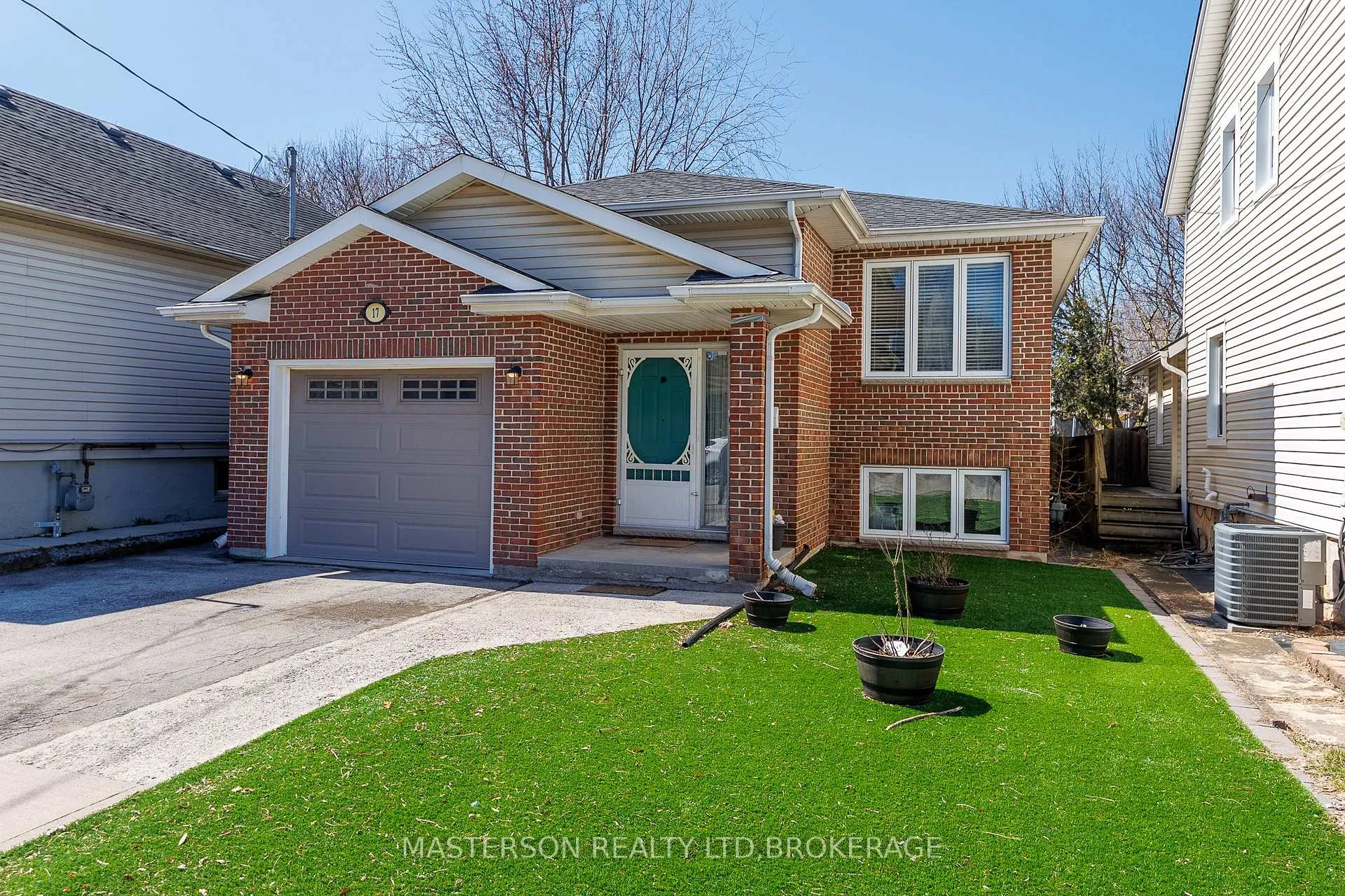 Photo 2 of 17 Lorne Street, St. Catharines, E. Chester — HOMEH