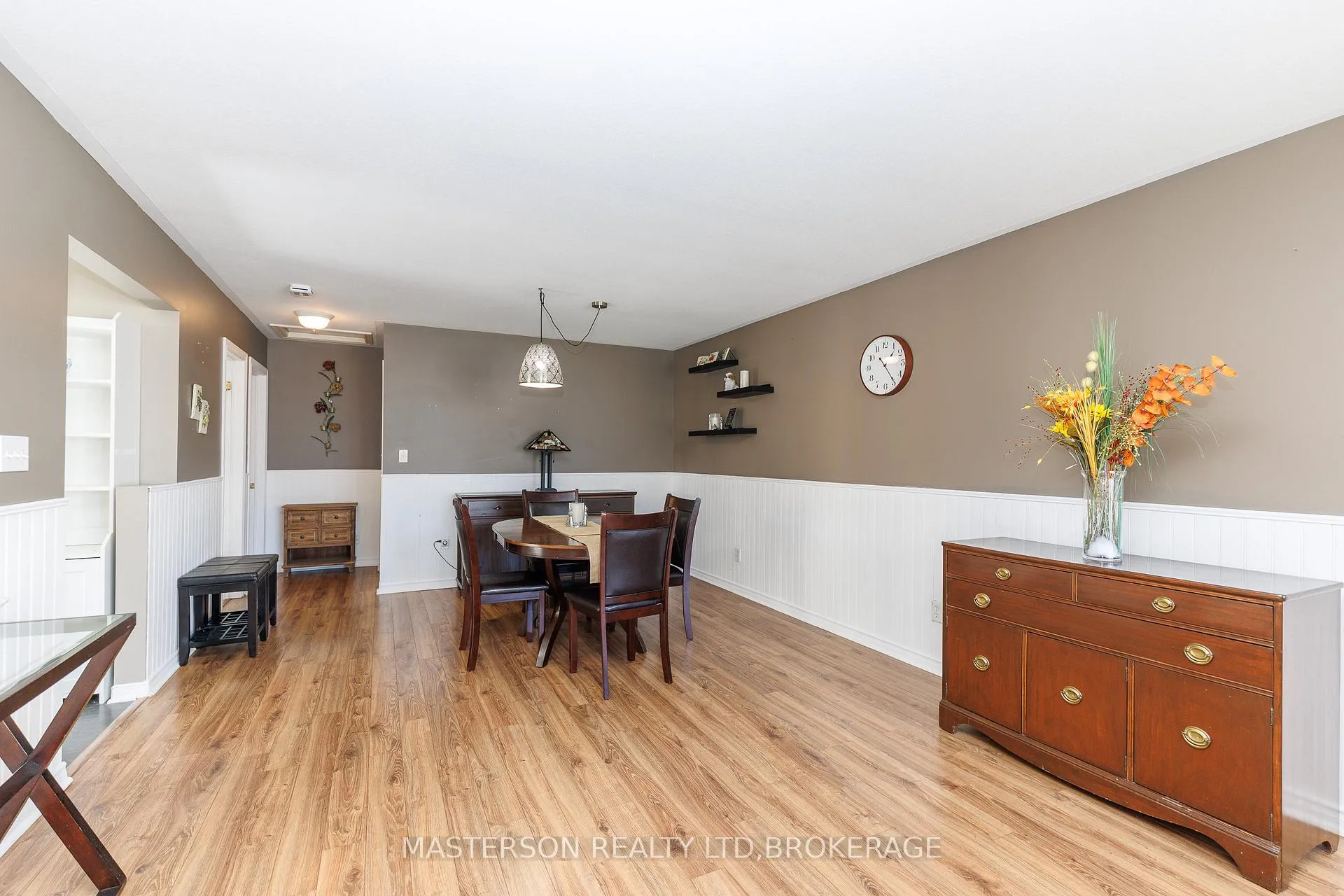 Photo 7 of 17 Lorne Street, St. Catharines, E. Chester — HOMEH