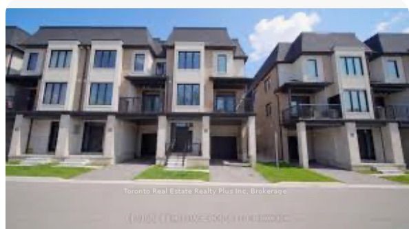 Front of Unit 10, 51 Sparrow Avenue