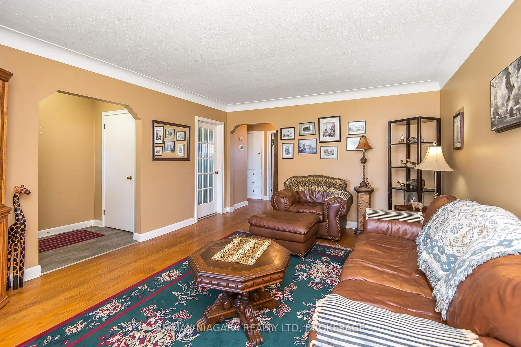 Photo 7 of 88 Golden Boulevard E, Welland, Lincoln/Crowland — HOMEH