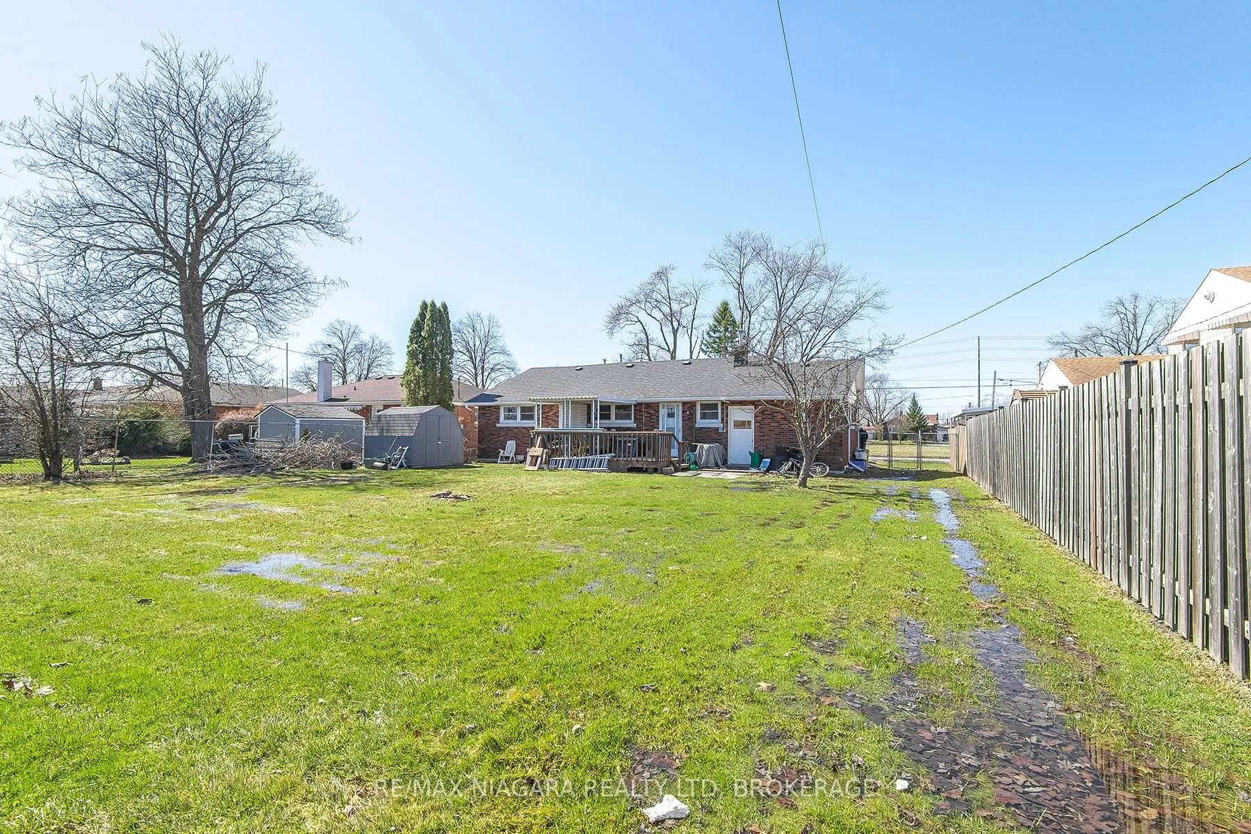 Photo 16 of 88 Golden Boulevard E, Welland, Lincoln/Crowland — HOMEH