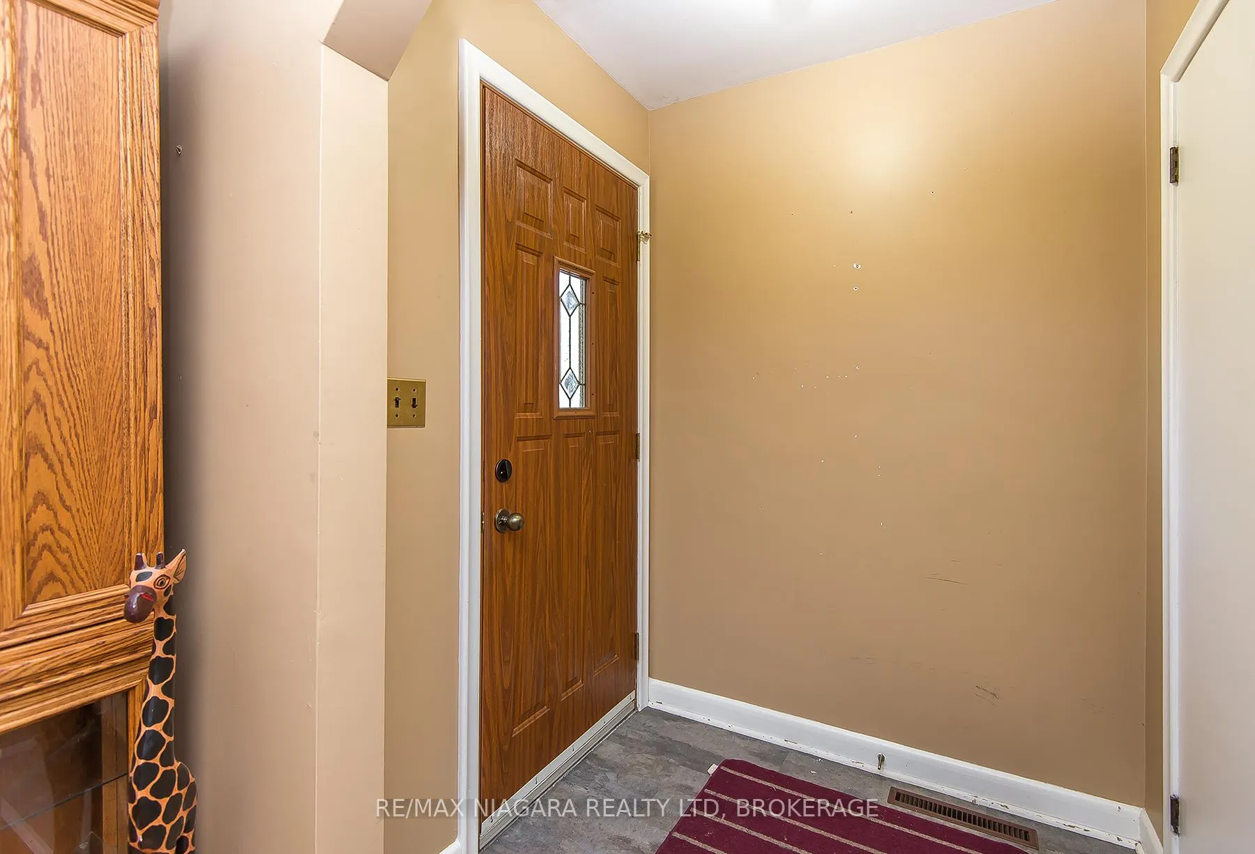 Photo 18 of 88 Golden Boulevard E, Welland, Lincoln/Crowland — HOMEH