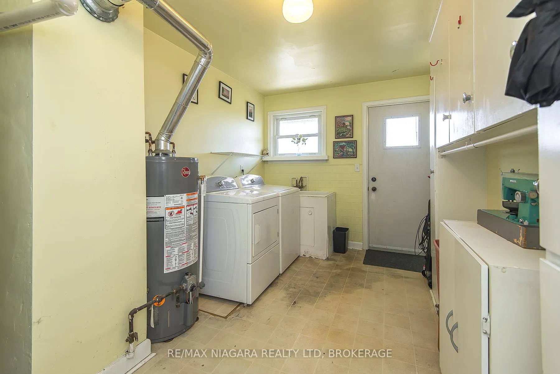 Photo 22 of 88 Golden Boulevard E, Welland, Lincoln/Crowland — HOMEH