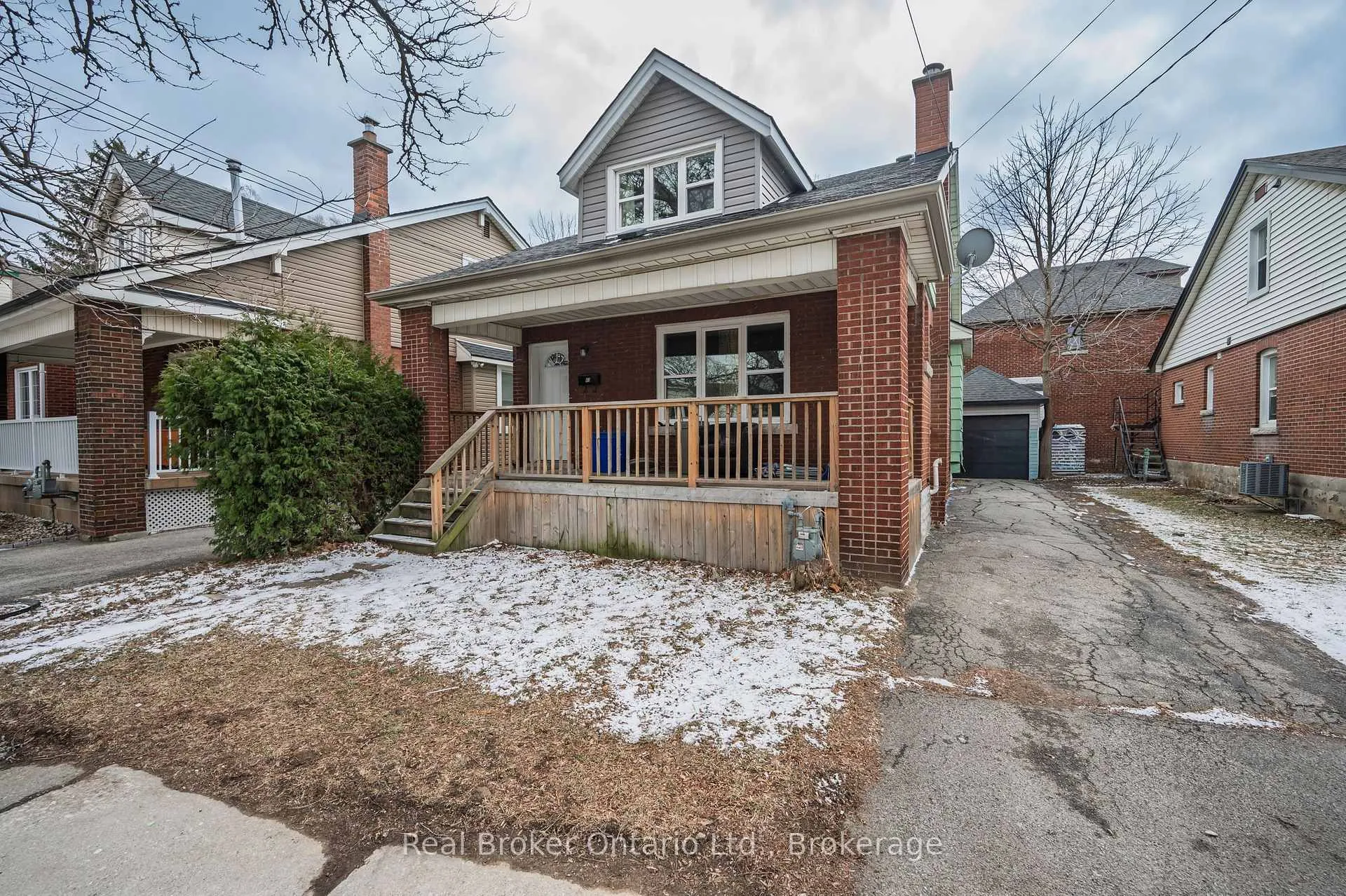 Photo 2 of 43 Sterling Street, Hamilton, Westdale — HOMEH