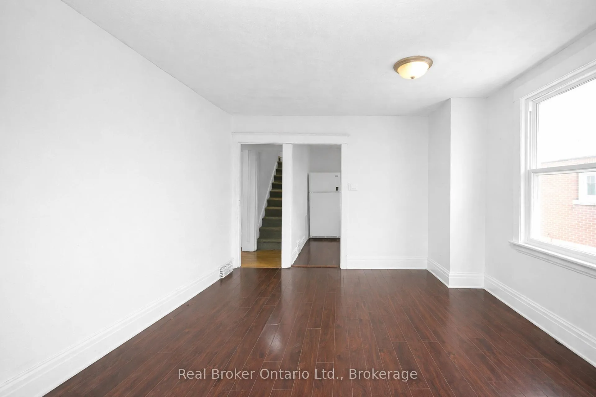 Photo 5 of 43 Sterling Street, Hamilton, Westdale — HOMEH