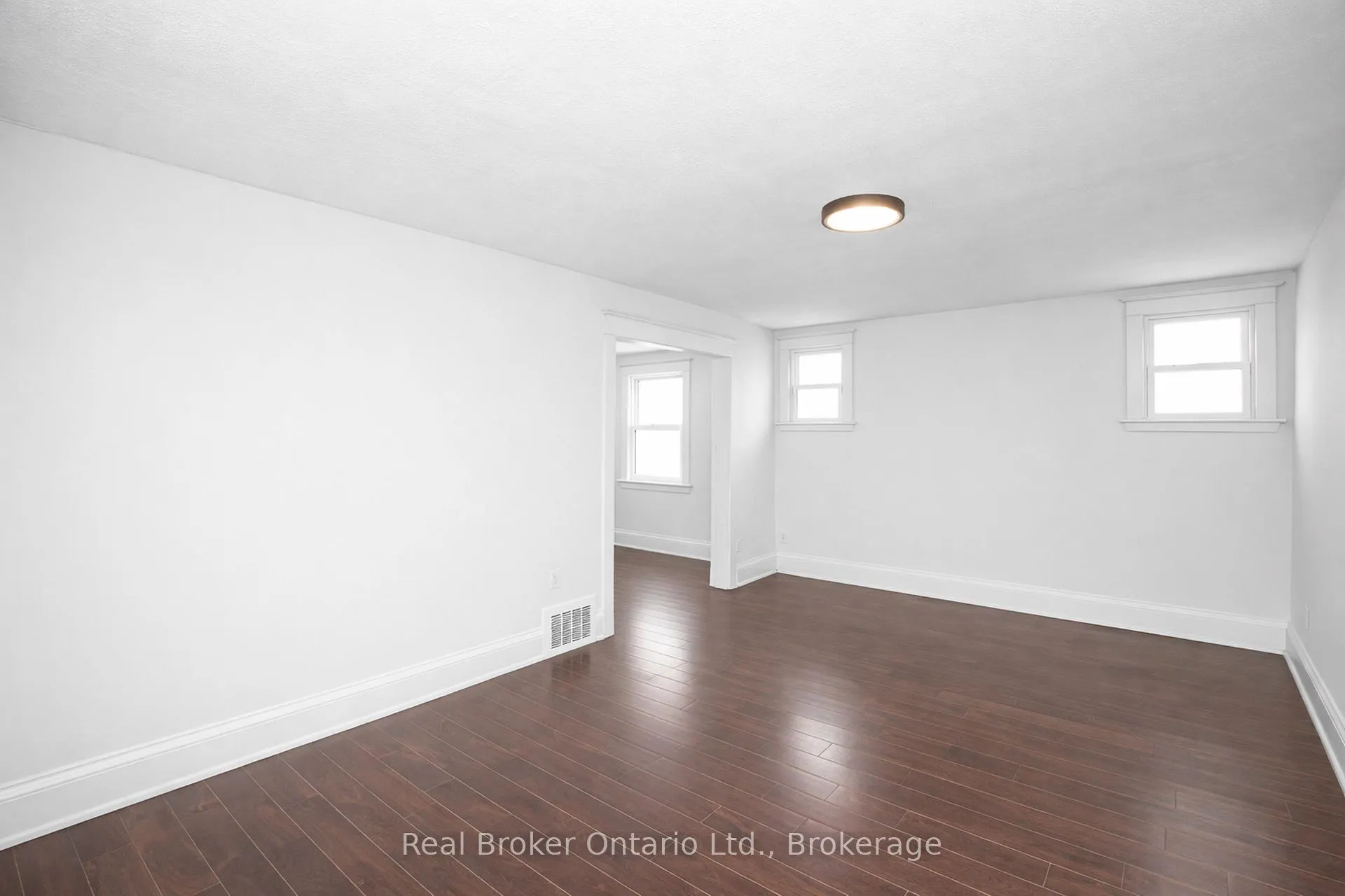 Photo 6 of 43 Sterling Street, Hamilton, Westdale — HOMEH