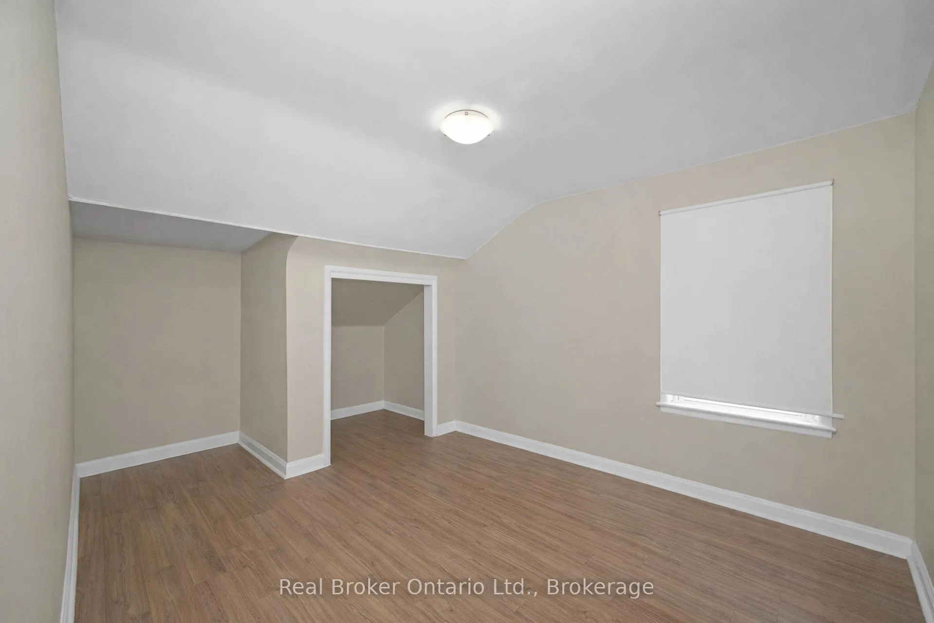 Photo 14 of 43 Sterling Street, Hamilton, Westdale — HOMEH