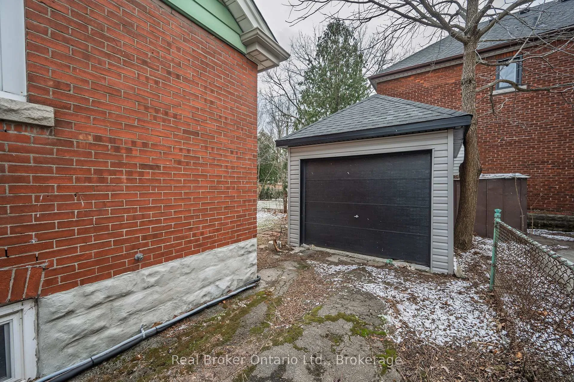 Photo 32 of 43 Sterling Street, Hamilton, Westdale — HOMEH