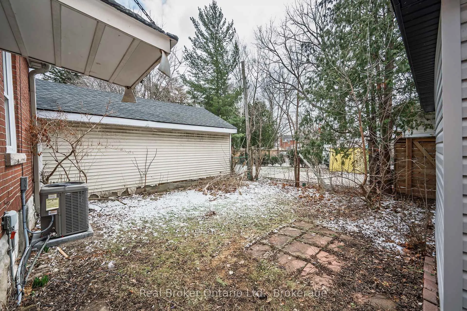 Photo 33 of 43 Sterling Street, Hamilton, Westdale — HOMEH