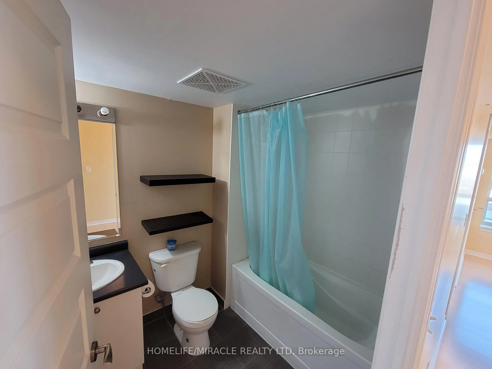 Photo 7 of Unit 503, 215 Queen Street E, Brampton, Queen Street Corridor — HOMEH