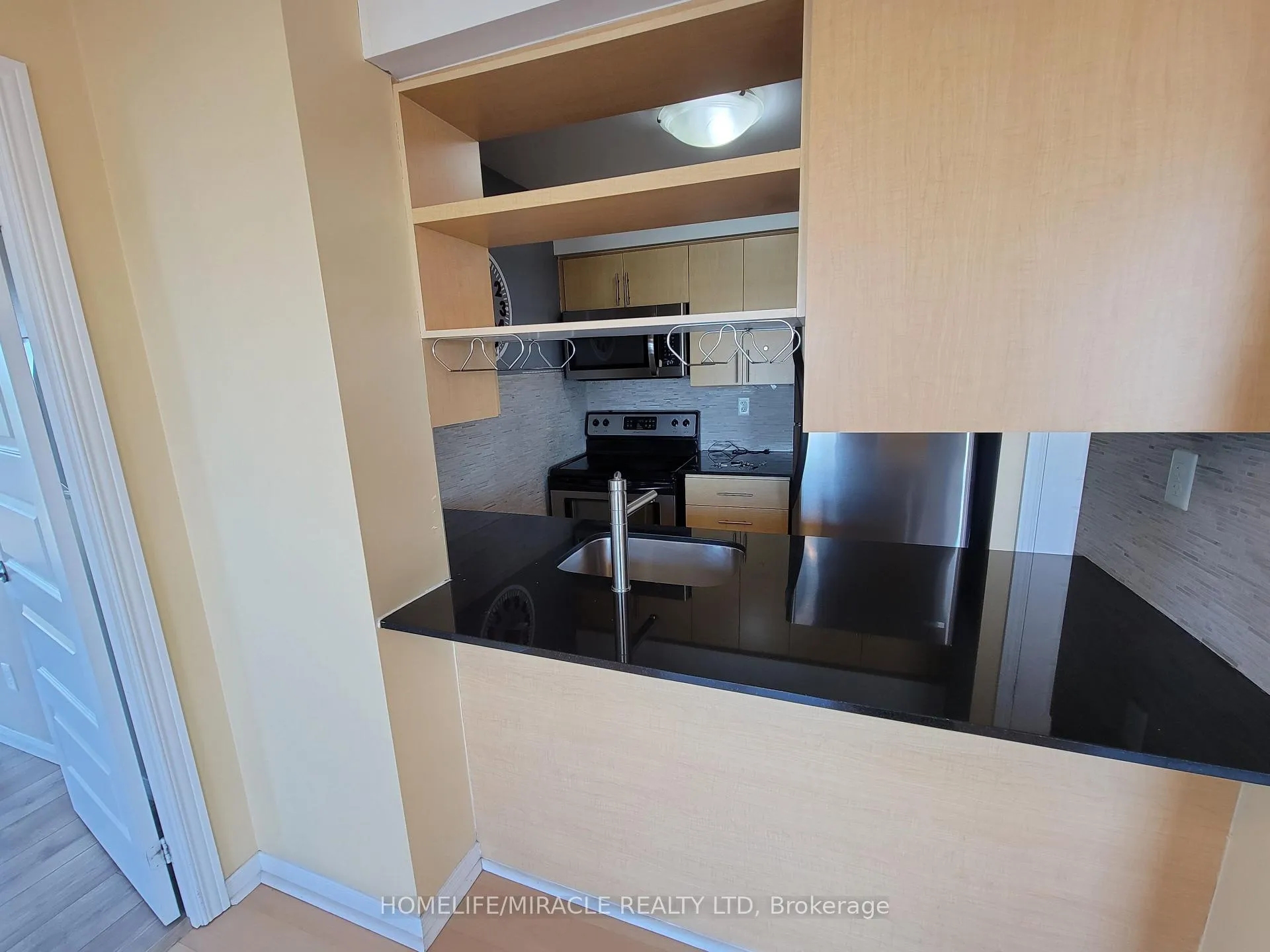 Photo 11 of Unit 503, 215 Queen Street E, Brampton, Queen Street Corridor — HOMEH