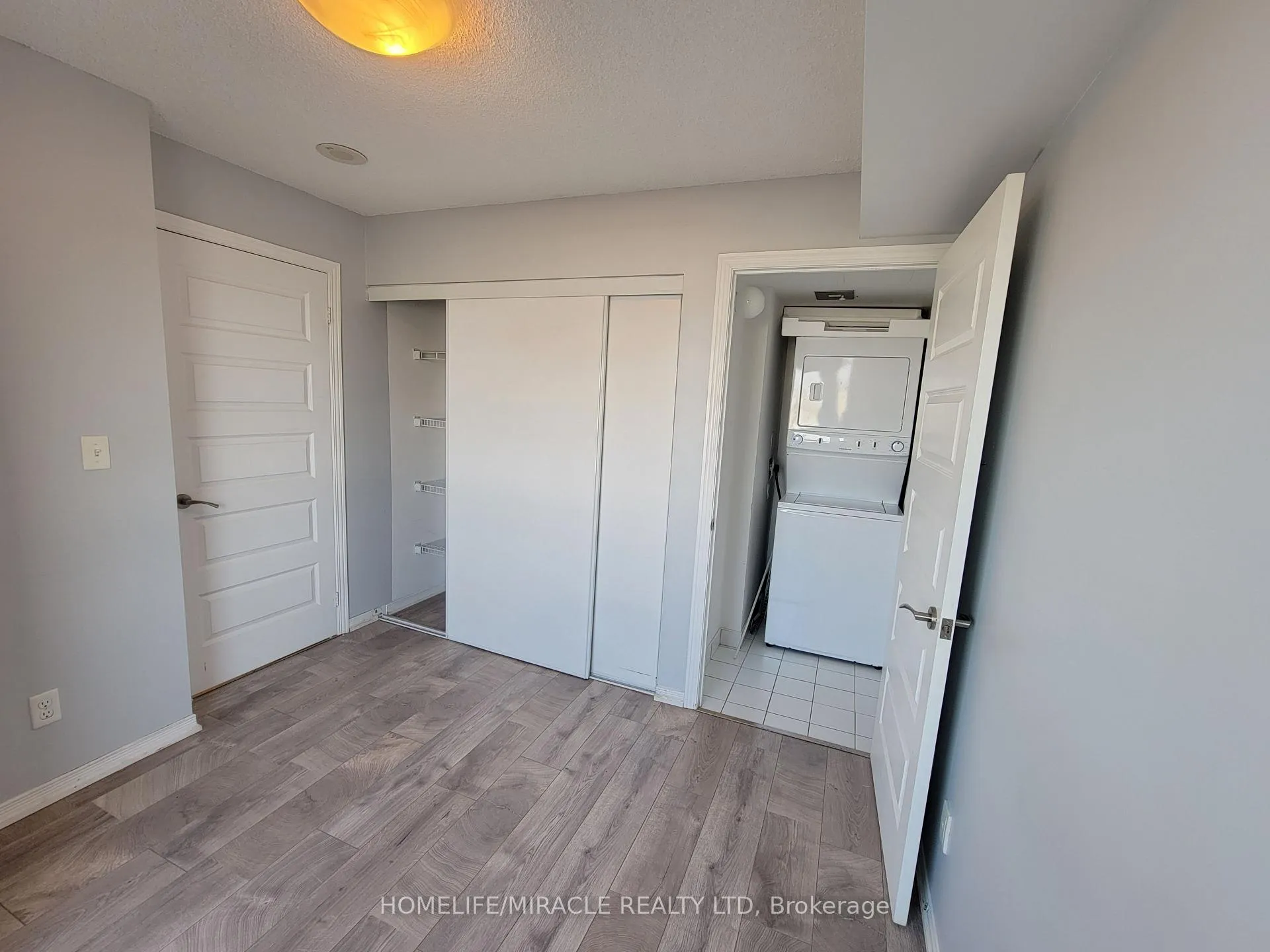 Photo 14 of Unit 503, 215 Queen Street E, Brampton, Queen Street Corridor — HOMEH