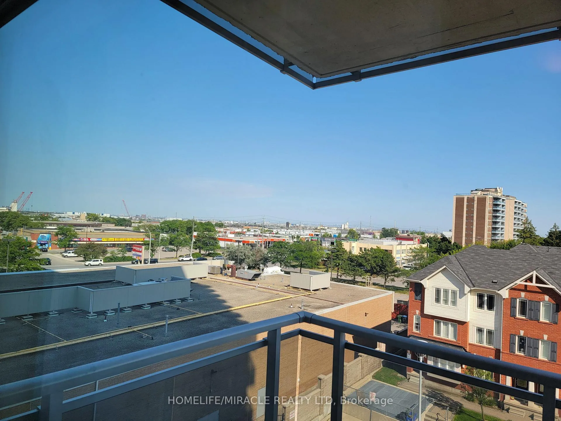 Photo 22 of Unit 503, 215 Queen Street E, Brampton, Queen Street Corridor — HOMEH