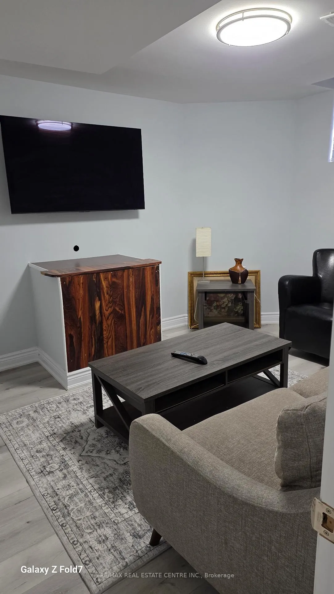 Photo 1 of 726 Dolby Crescent, Milton, Beaty — HOMEH